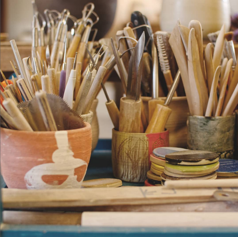 Poteries de saison, Séné, céramique, Vannes, Morbihan, Bretagne, stages, cours, vases, sculpture, vaisselle, artisanat d'art