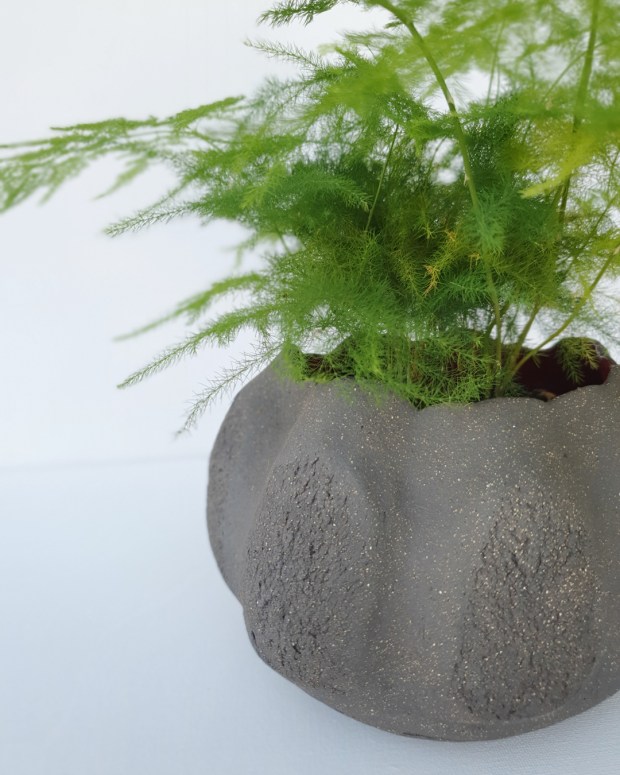 Poteries de saison, Séné, céramique, Vannes, Morbihan, Bretagne, pottery, ceramics, mugs, vaisselle, ikebana